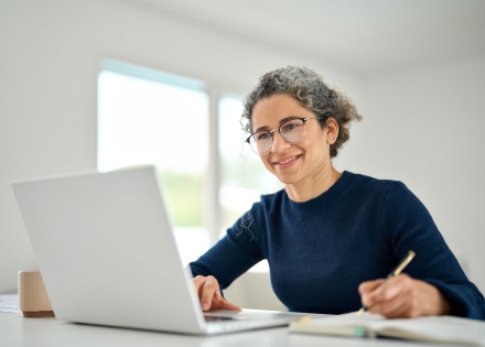 Global HR manager researching payroll tax in Burkina Faso